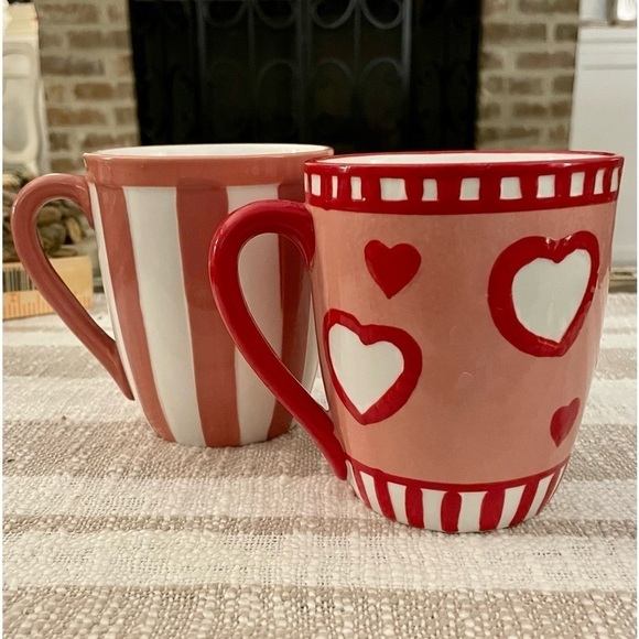 PAIR of 💞Valentine’s Day💞 “Love” Mugs - Picture 2 of 10
